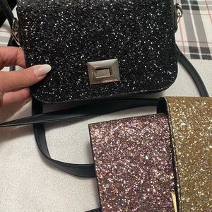 Cross body bag with multiple interchangeable covers